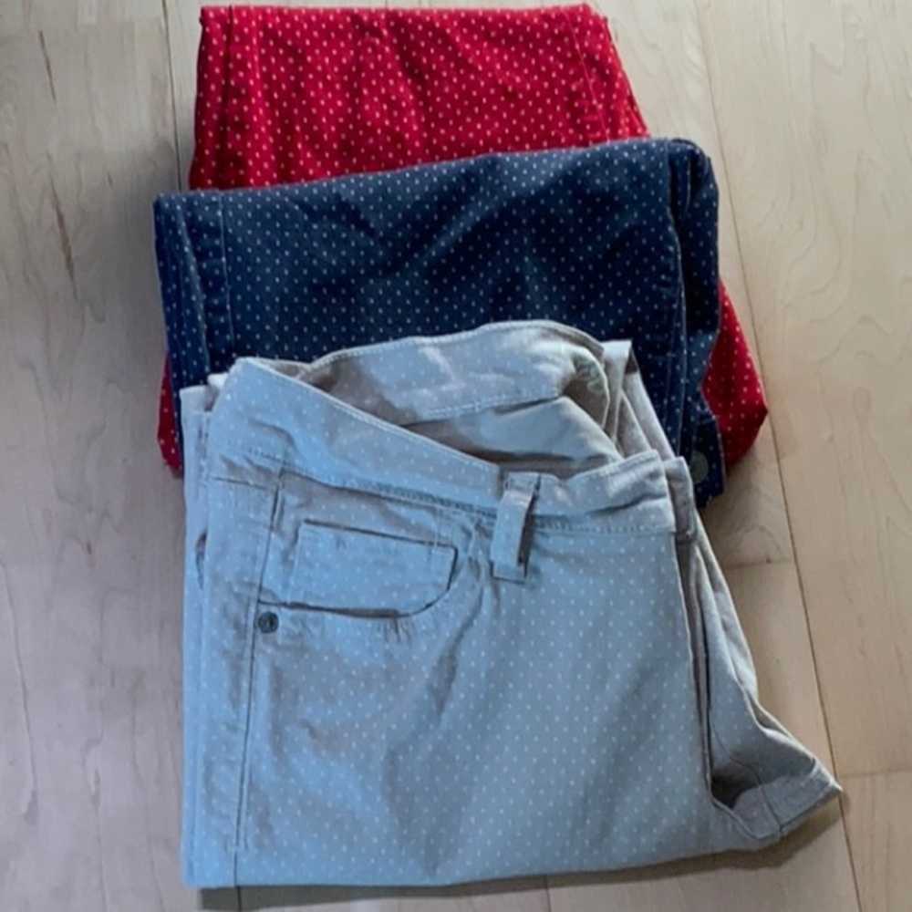 3 pairs Old Navy Rockstar jeans in polka dot